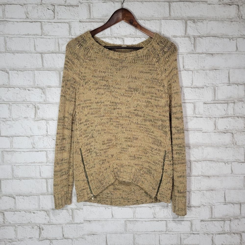 Hem & Thread side zip sweater